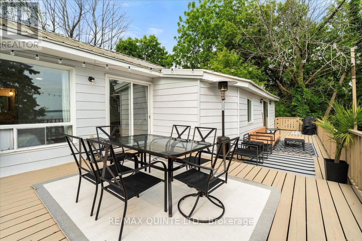 11364 Loyalist Parkway, Prince Edward County, Ontario  K0K 2T0 - Photo 27 - X12226876