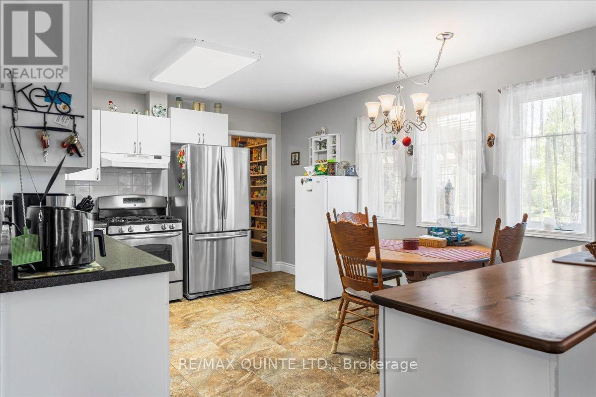 51 Cretney Drive, Prince Edward County, Ontario  K0K 3L0 - Photo 17 - X12230672