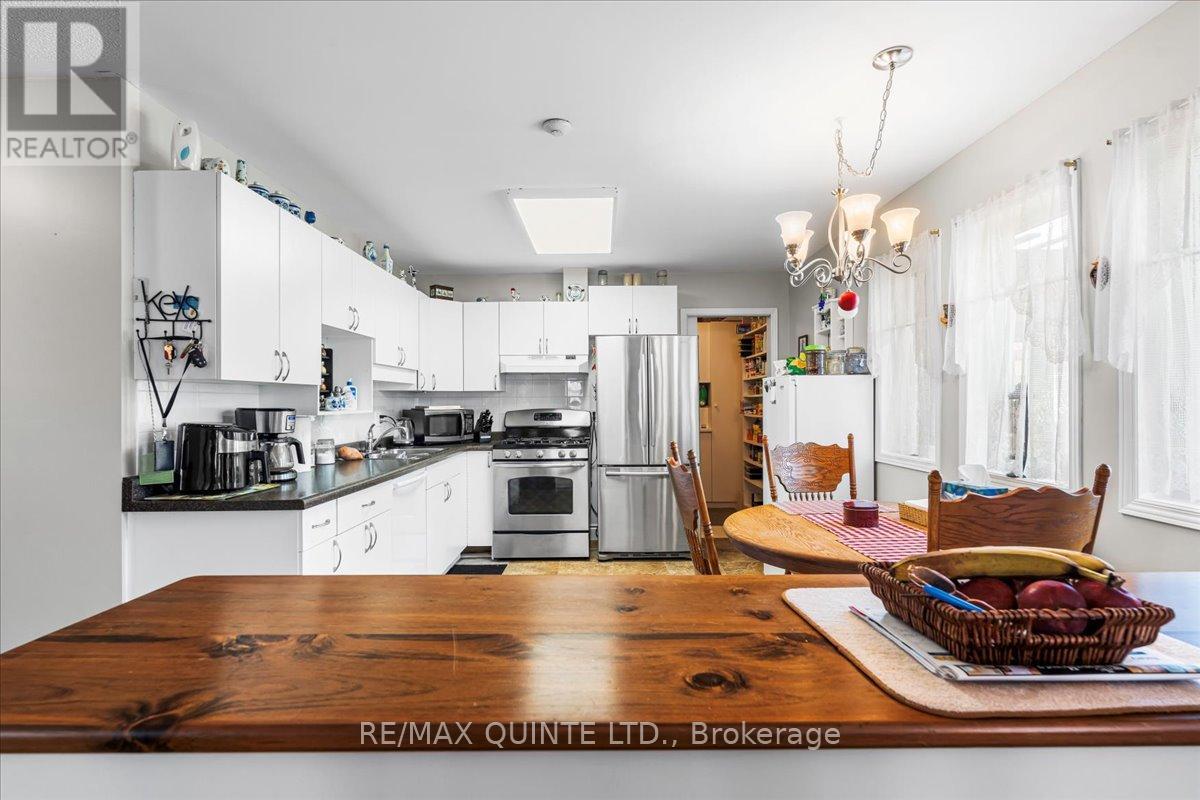 51 Cretney Drive, Prince Edward County, Ontario  K0K 3L0 - Photo 18 - X12230672