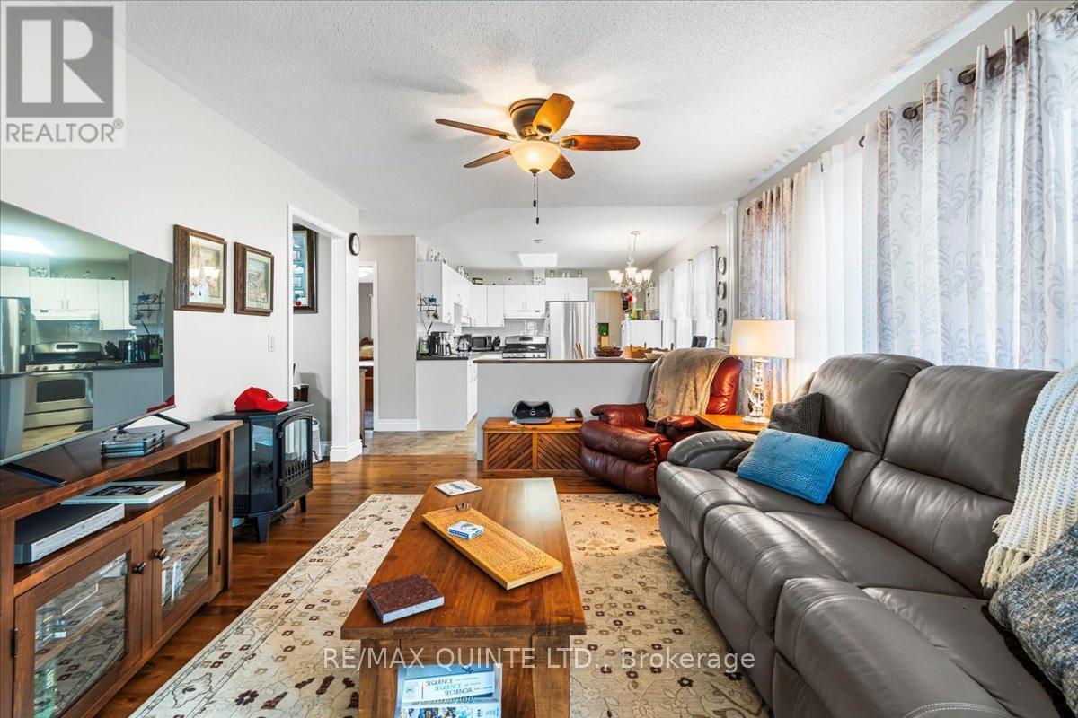 51 Cretney Drive, Prince Edward County, Ontario  K0K 3L0 - Photo 26 - X12230672