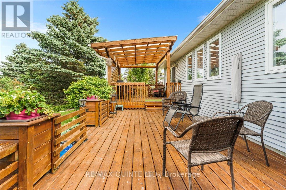 51 Cretney Drive, Prince Edward County, Ontario  K0K 3L0 - Photo 34 - X12230672