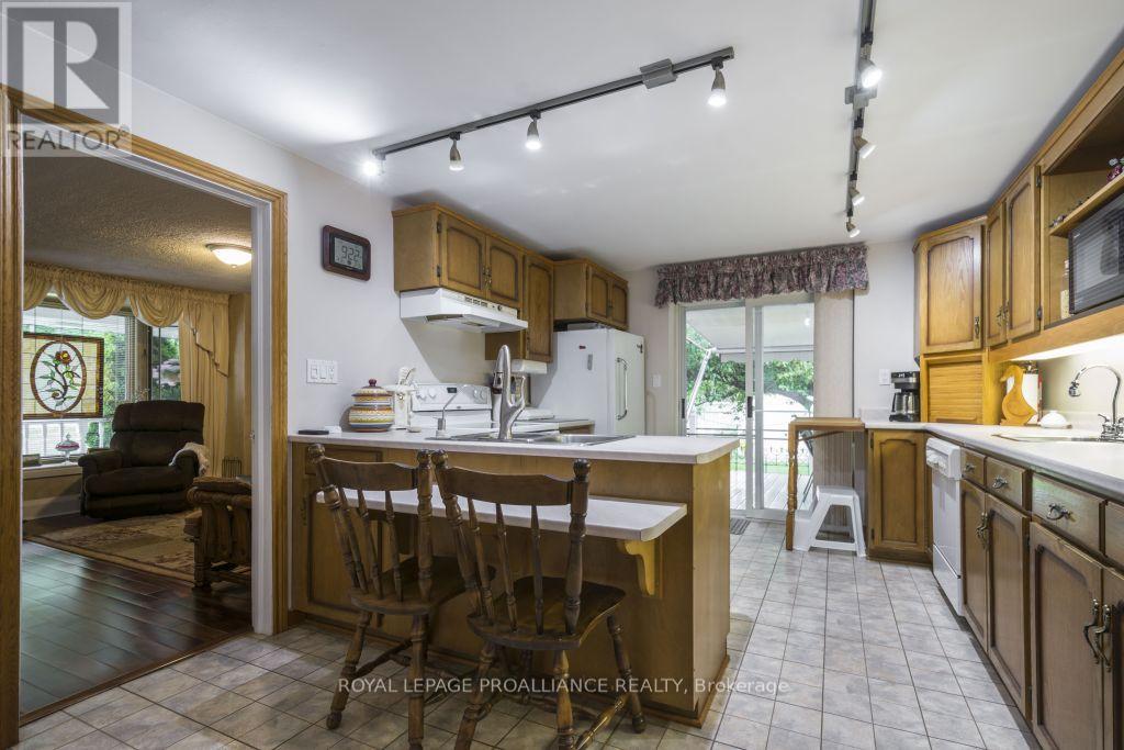 11438 C Loyalist Parkway N, Prince Edward County, Ontario  K0K 2T0 - Photo 13 - X12230686