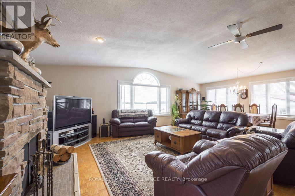11438 C Loyalist Parkway N, Prince Edward County, Ontario  K0K 2T0 - Photo 9 - X12230686