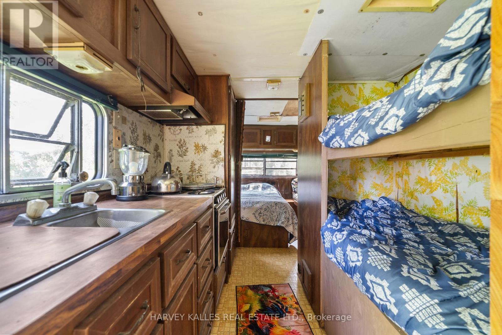 85 Pirates Cove Lane, Prince Edward County, Ontario  K0K 2T0 - Photo 34 - X12231120