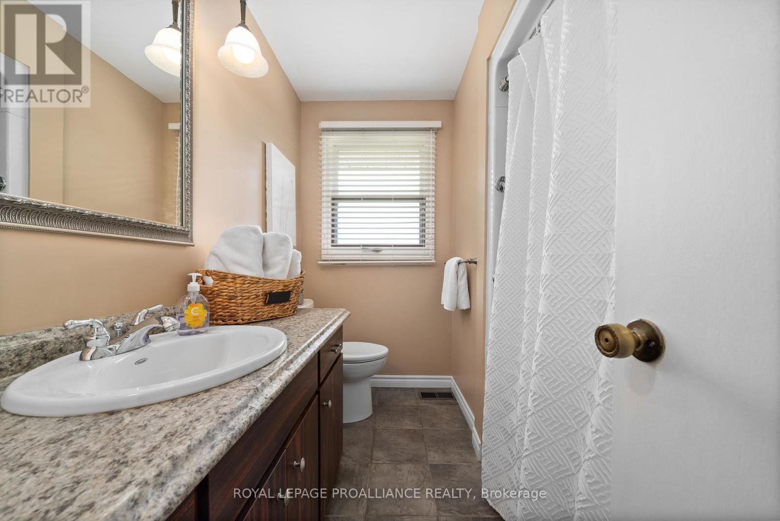 6864 Highway 62, Belleville, Ontario  K8N 0L7 - Photo 24 - X12236812