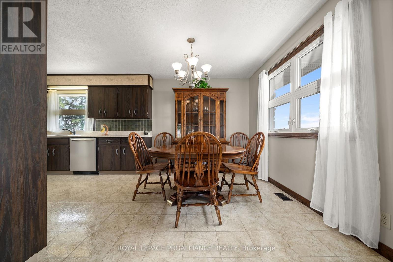 6864 Highway 62, Belleville, Ontario  K8N 0L7 - Photo 9 - X12236812