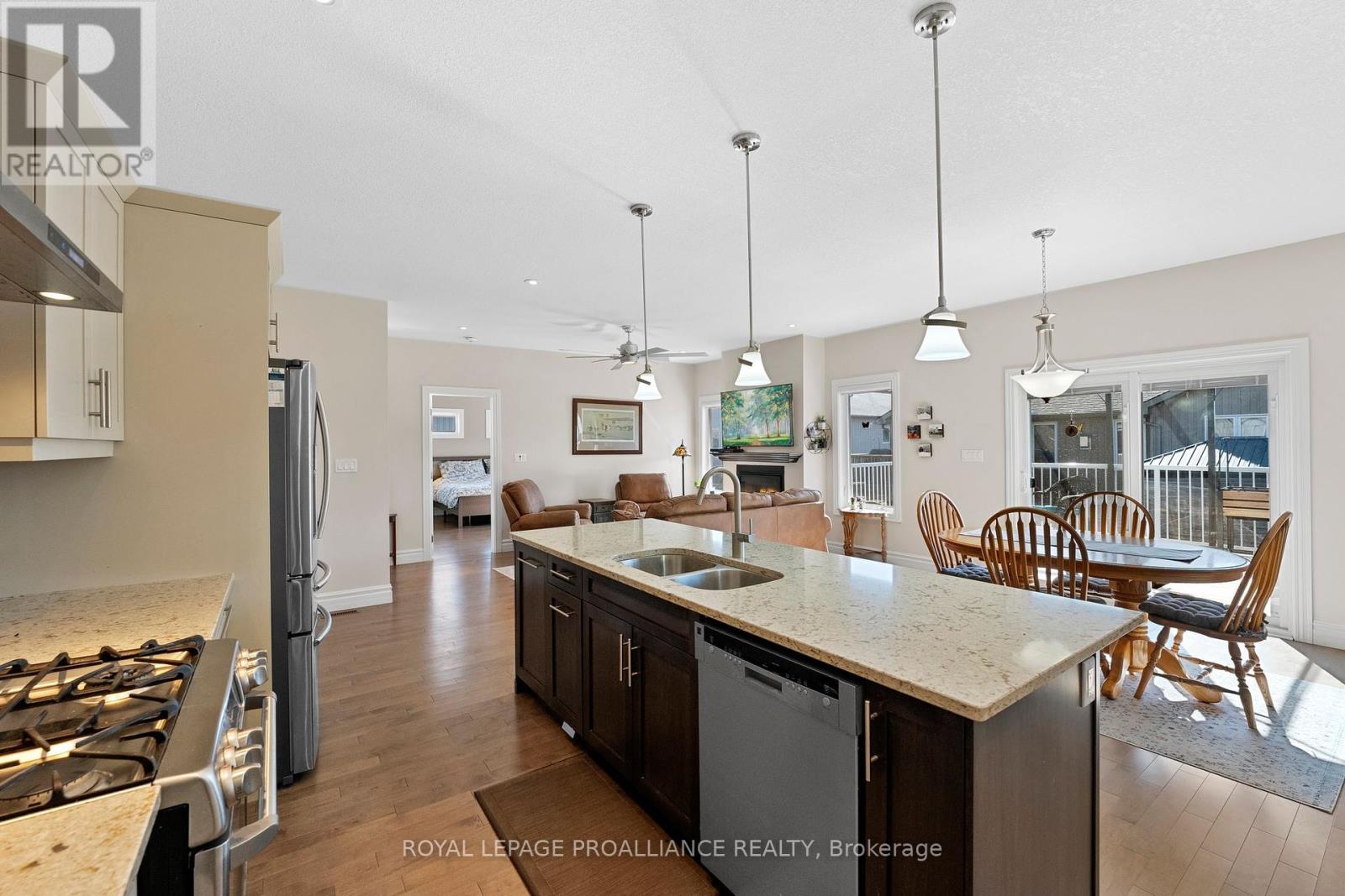 5 Conger Drive, Prince Edward County, Ontario  K0K 3L0 - Photo 14 - X12236836