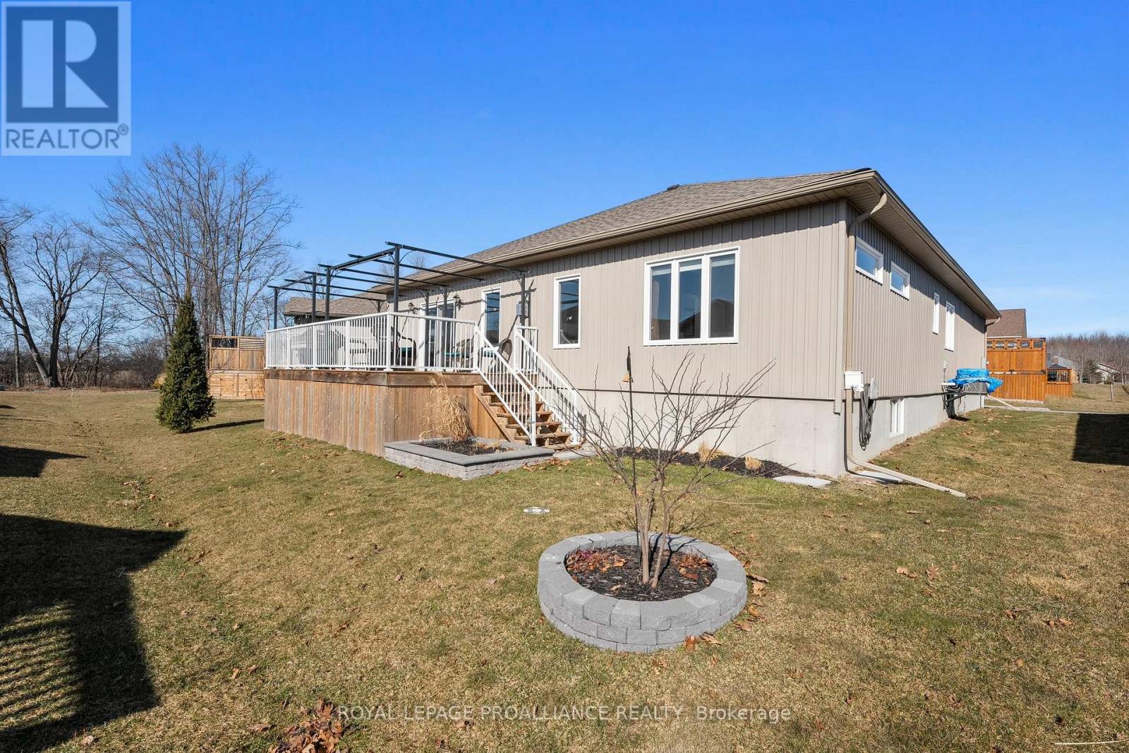 5 Conger Drive, Prince Edward County, Ontario  K0K 3L0 - Photo 35 - X12236836