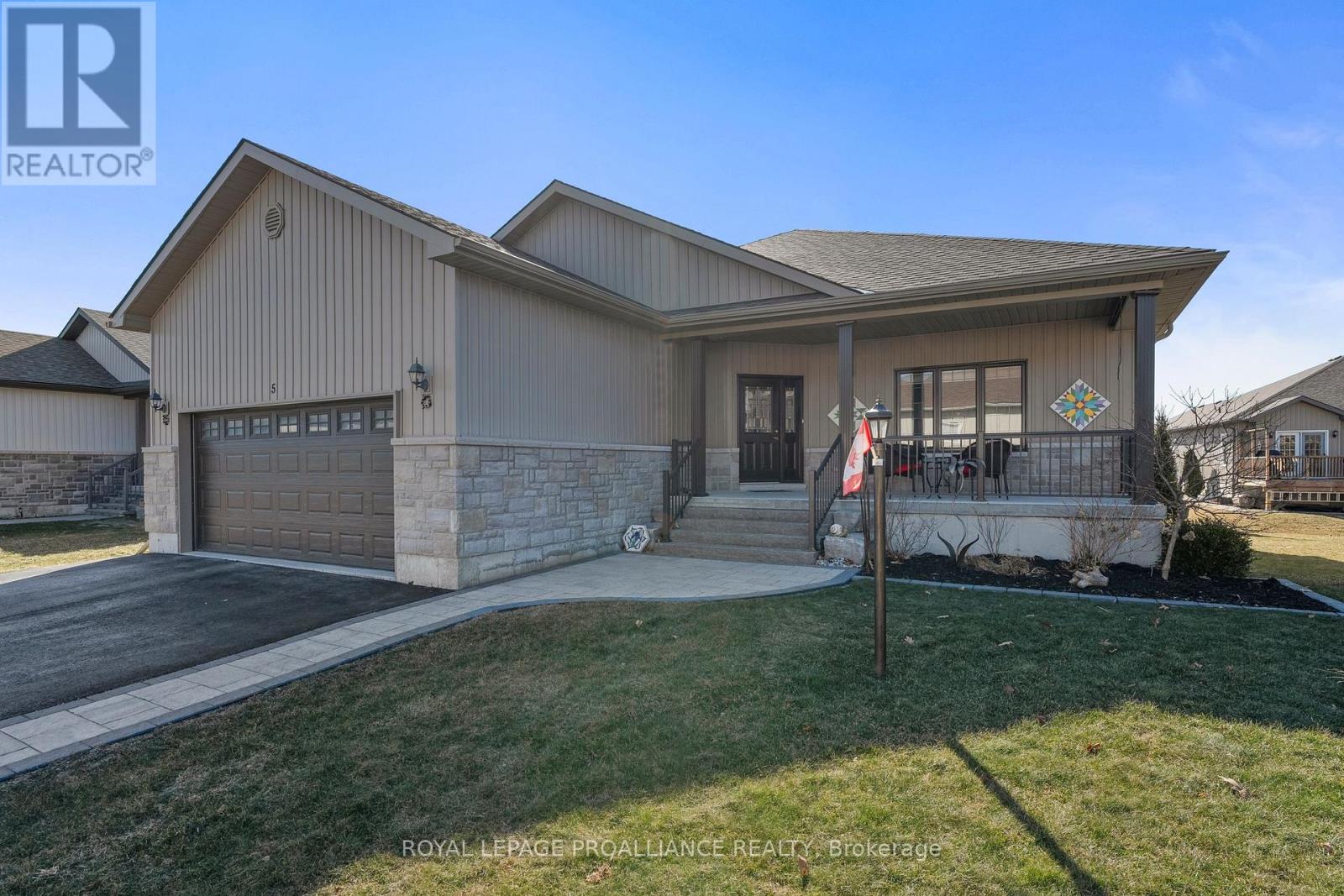 5 Conger Drive, Prince Edward County, Ontario  K0K 3L0 - Photo 5 - X12236836