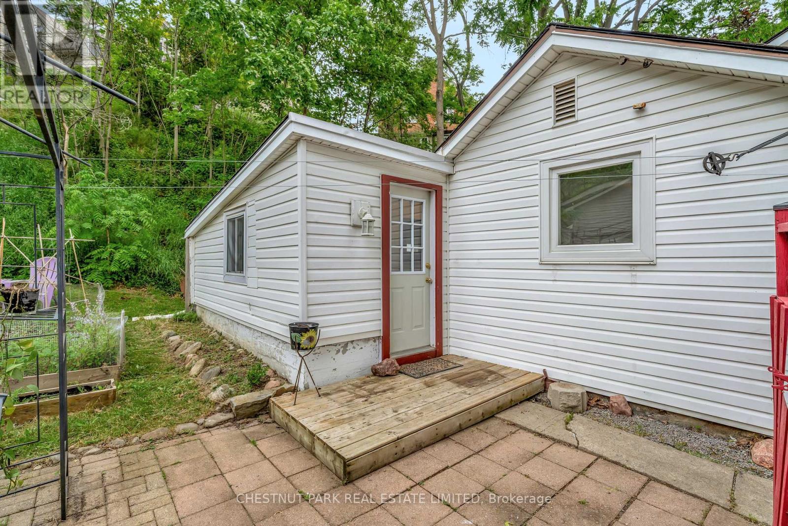 6 East Mary Street, Prince Edward County, Ontario  K0K 2T0 - Photo 29 - X12239691