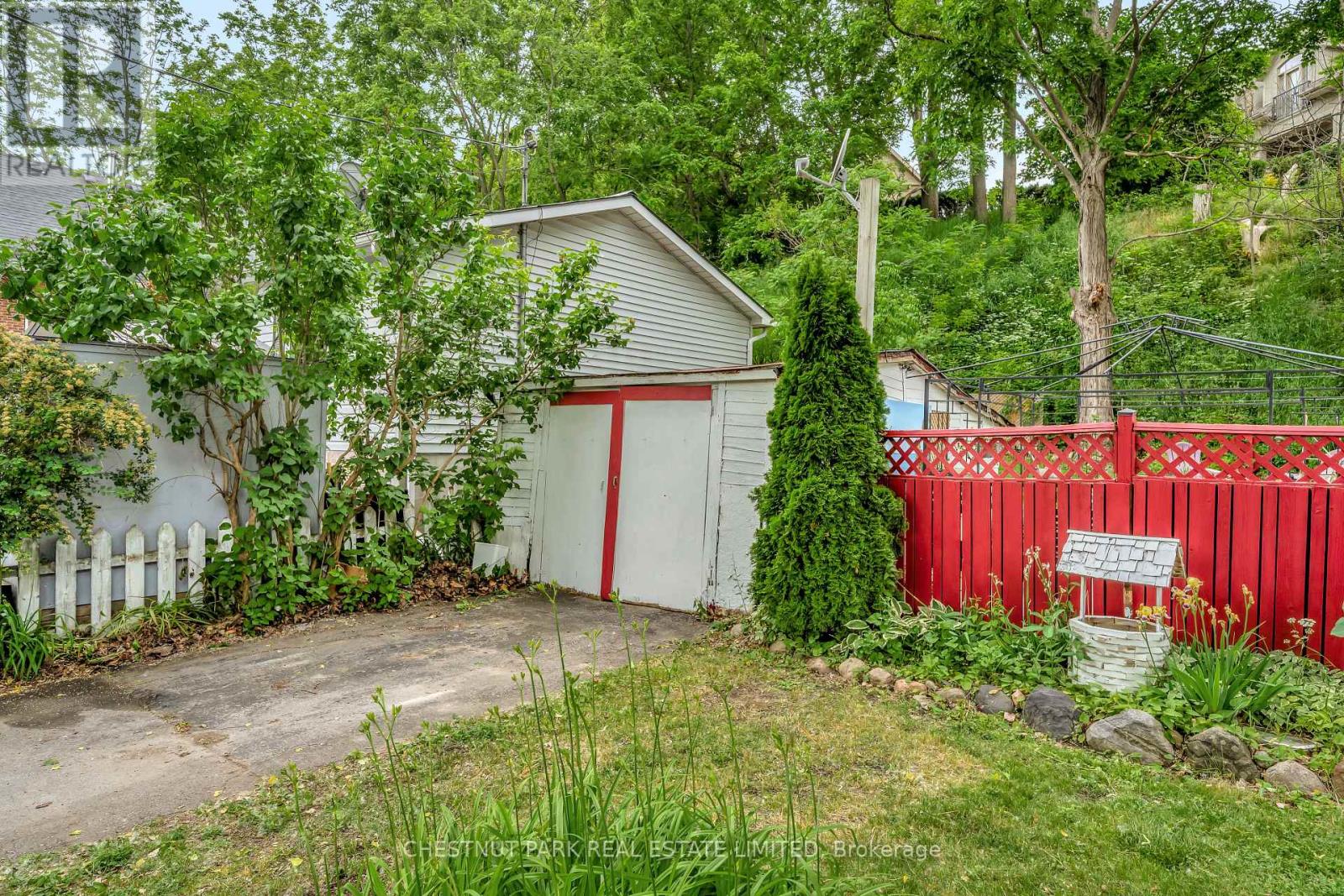 6 East Mary Street, Prince Edward County, Ontario  K0K 2T0 - Photo 32 - X12239691