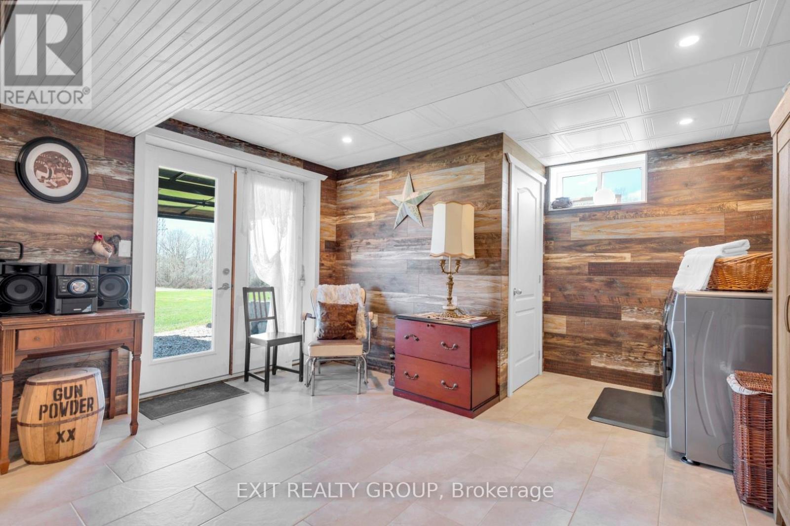 1690 Wallbridge Loyalist Road, Quinte West, Ontario  K8N 4Z5 - Photo 21 - X12239944