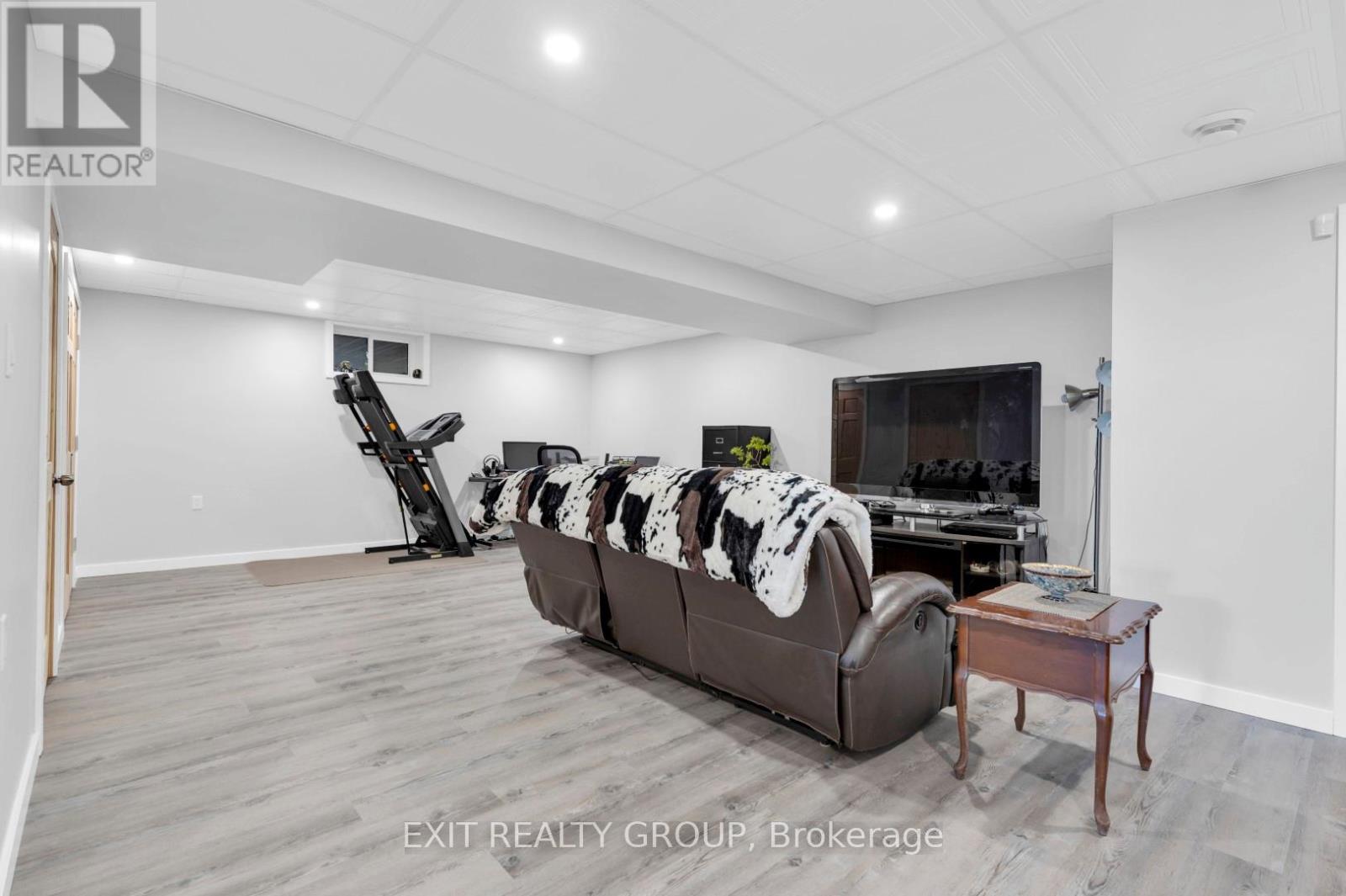 1690 Wallbridge Loyalist Road, Quinte West, Ontario  K8N 4Z5 - Photo 24 - X12239944