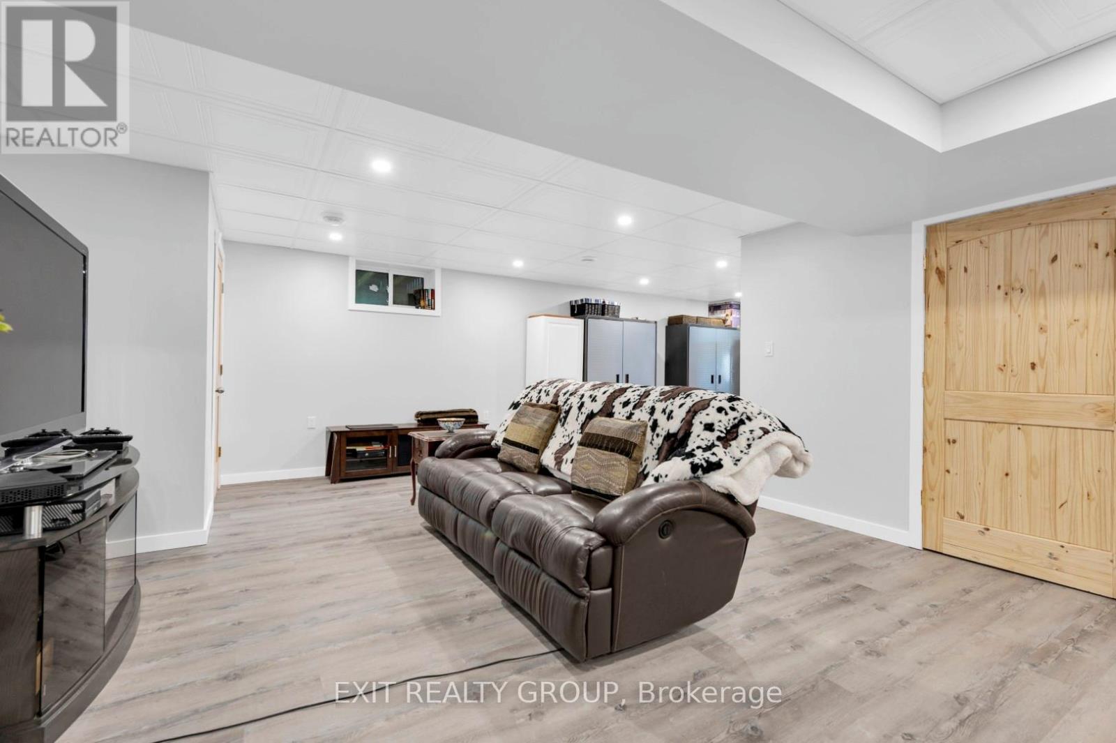 1690 Wallbridge Loyalist Road, Quinte West, Ontario  K8N 4Z5 - Photo 26 - X12239944