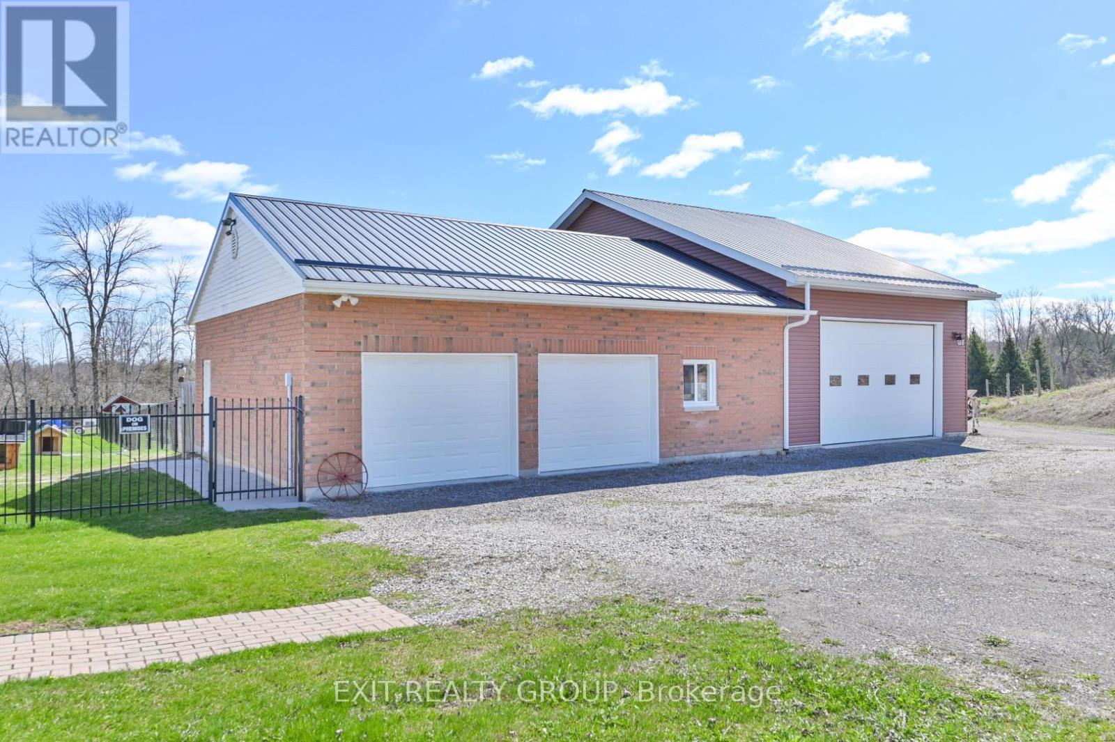 1690 Wallbridge Loyalist Road, Quinte West, Ontario  K8N 4Z5 - Photo 36 - X12239944