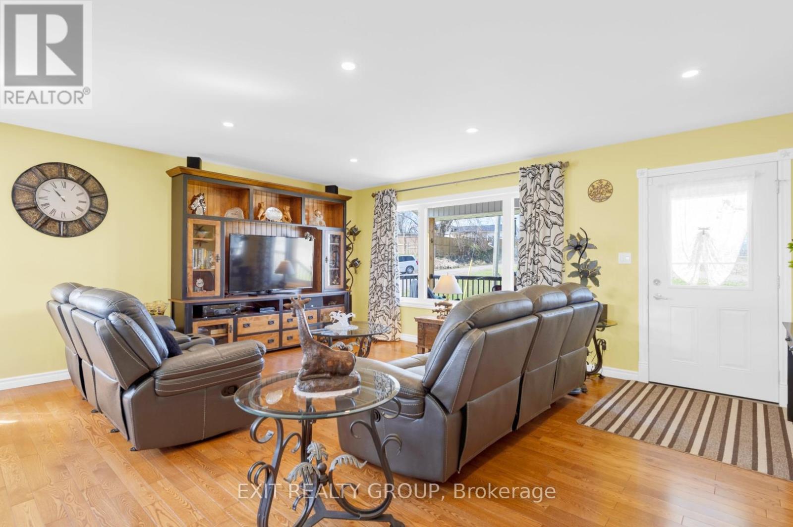 1690 Wallbridge Loyalist Road, Quinte West, Ontario  K8N 4Z5 - Photo 6 - X12239944
