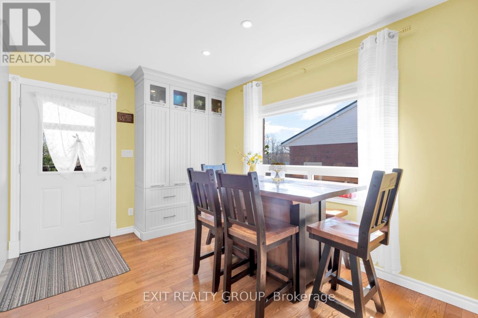 1690 Wallbridge Loyalist Road, Quinte West, Ontario  K8N 4Z5 - Photo 9 - X12239944