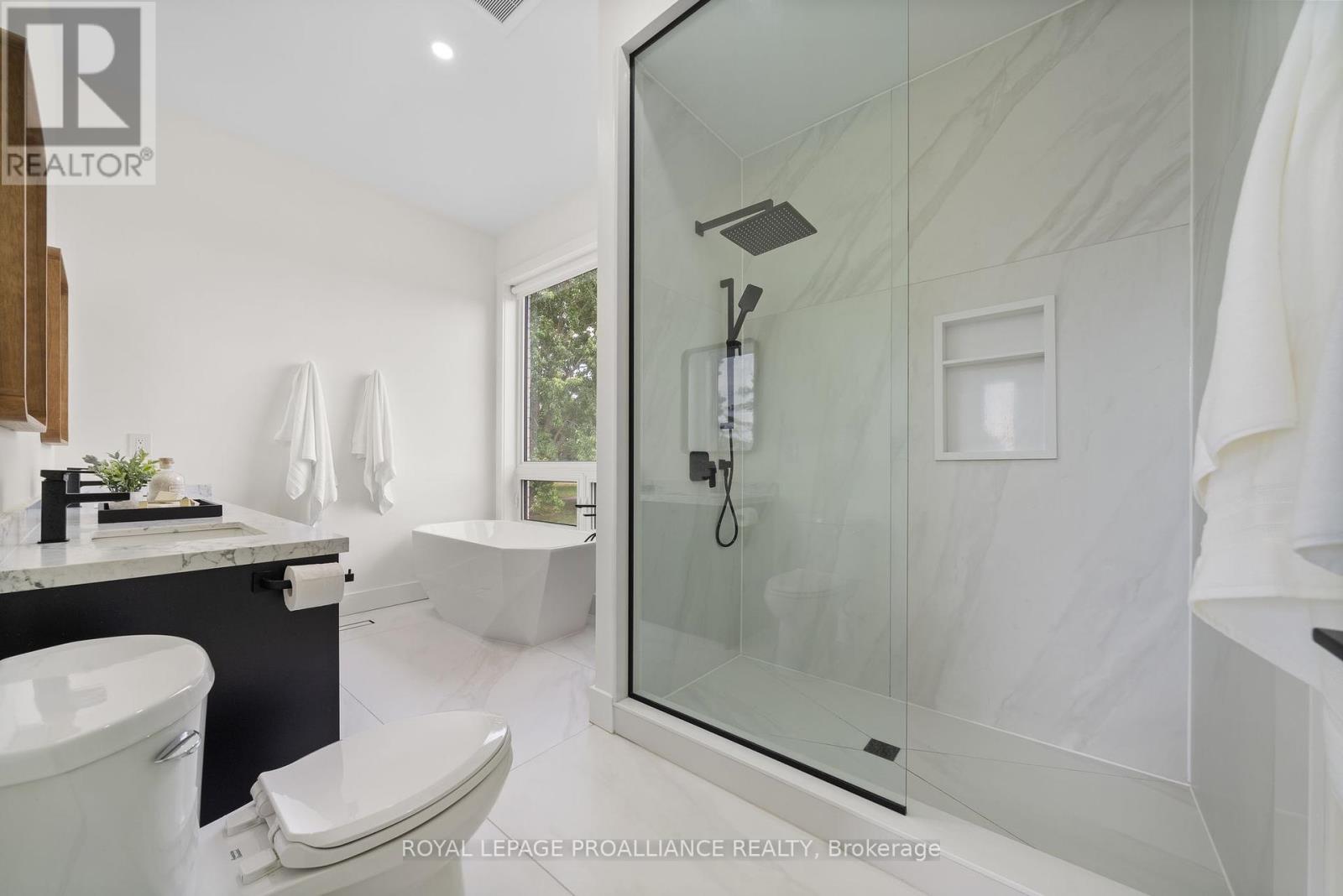2528 County Rd 3, Prince Edward County, Ontario  K0K 1L0 - Photo 17 - X12240297