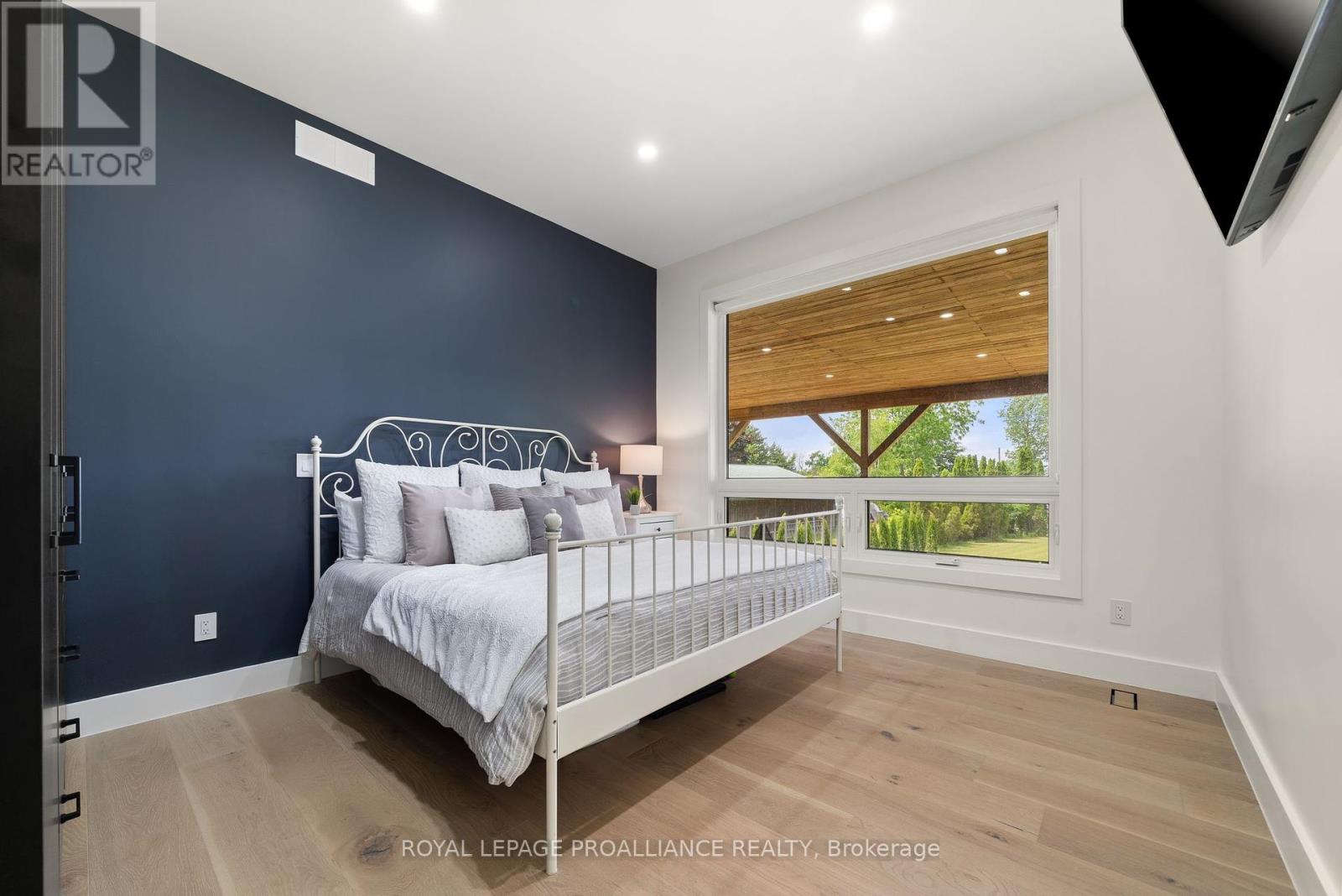 2528 County Rd 3, Prince Edward County, Ontario  K0K 1L0 - Photo 19 - X12240297