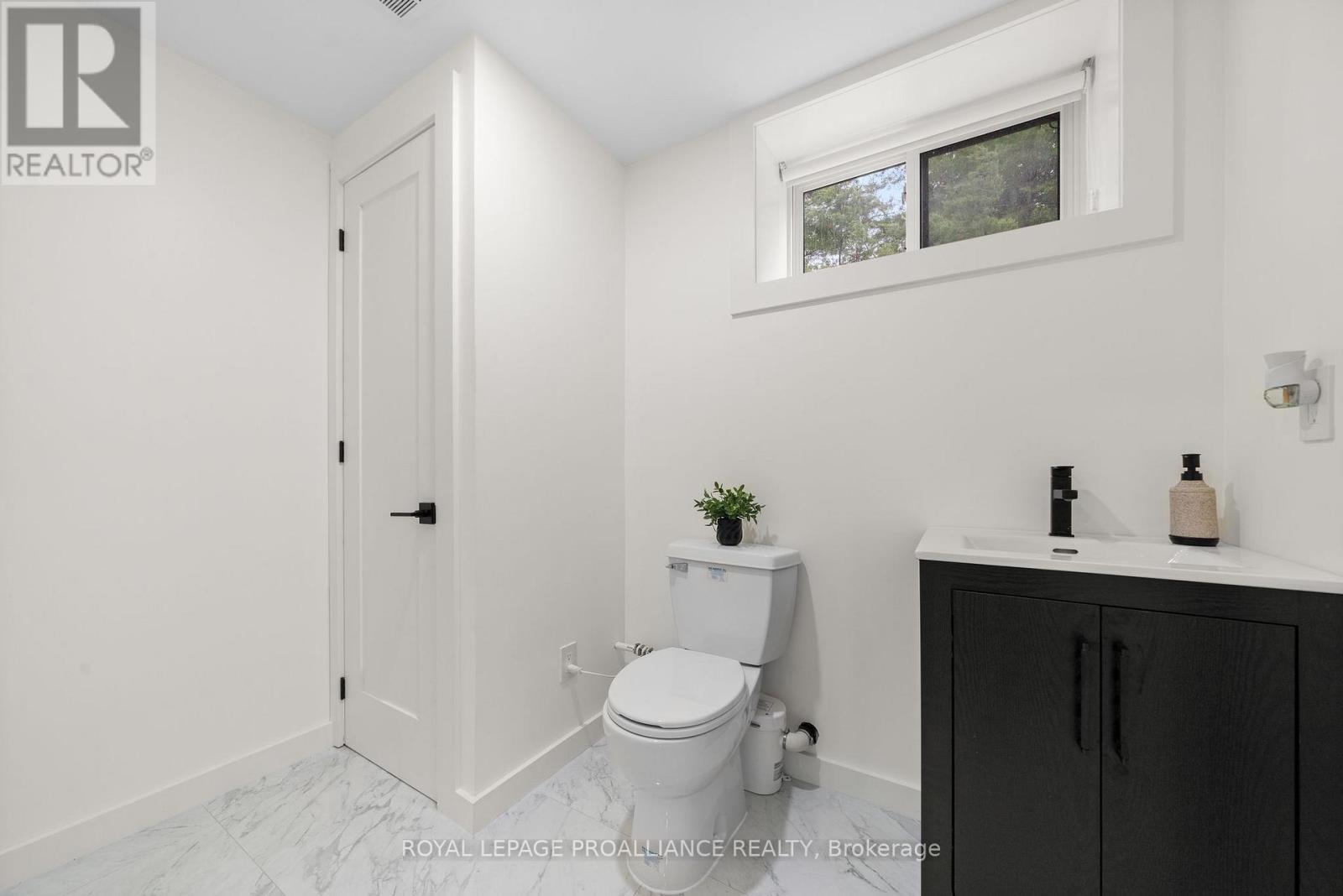 2528 County Rd 3, Prince Edward County, Ontario  K0K 1L0 - Photo 32 - X12240297
