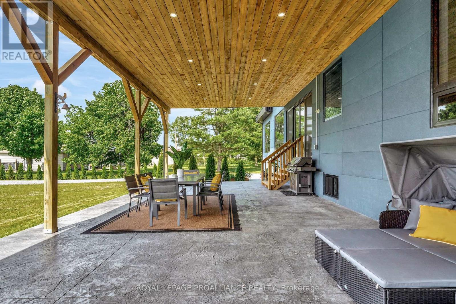 2528 County Rd 3, Prince Edward County, Ontario  K0K 1L0 - Photo 35 - X12240297