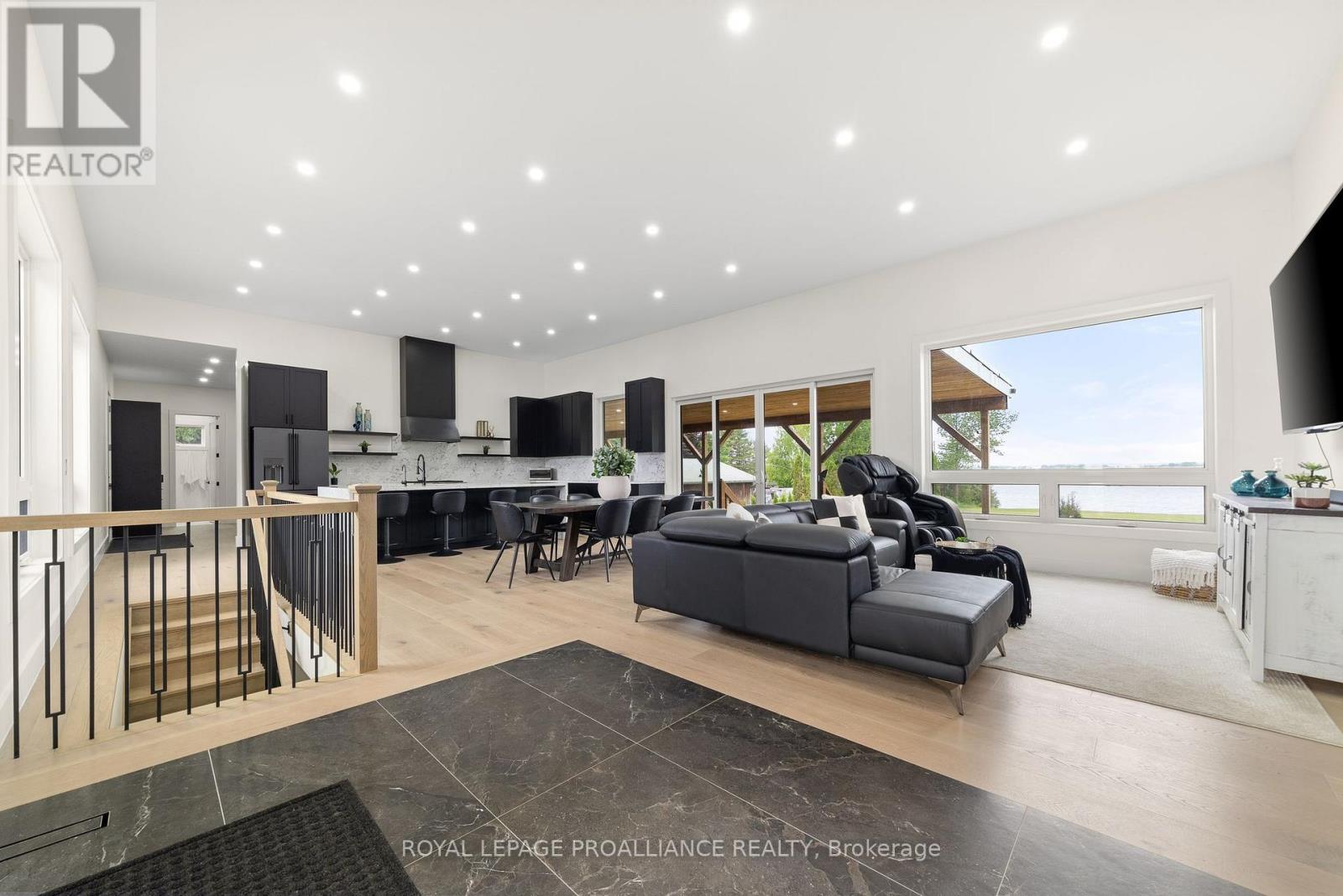 2528 County Rd 3, Prince Edward County, Ontario  K0K 1L0 - Photo 6 - X12240297