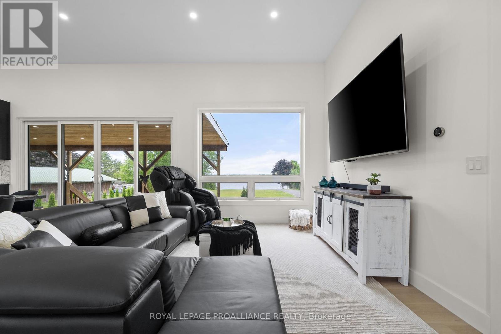2528 County Rd 3, Prince Edward County, Ontario  K0K 1L0 - Photo 7 - X12240297