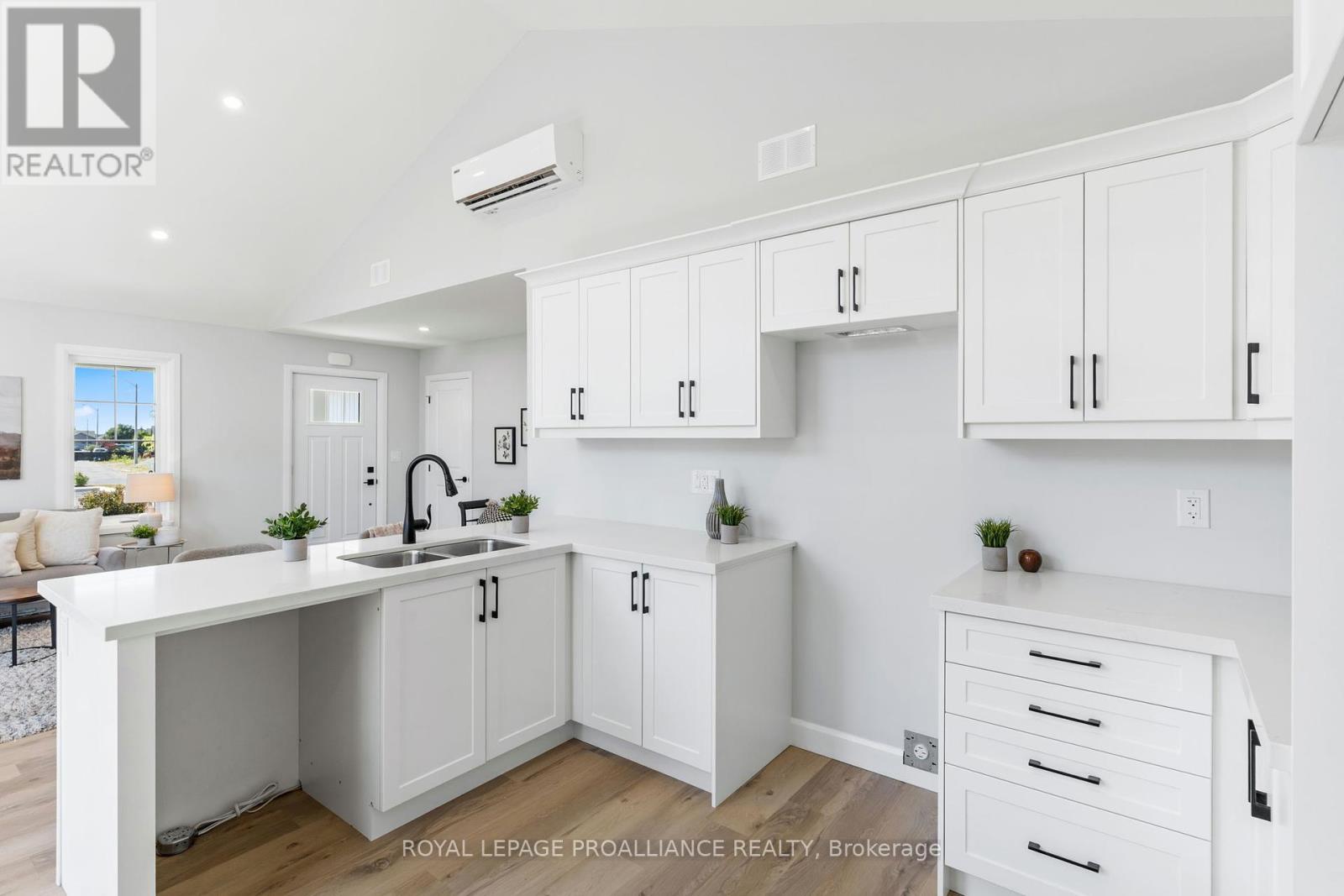304 - 14 Meadowcreek Drive, Brighton, Ontario  K0K 1H0 - Photo 14 - X12240818