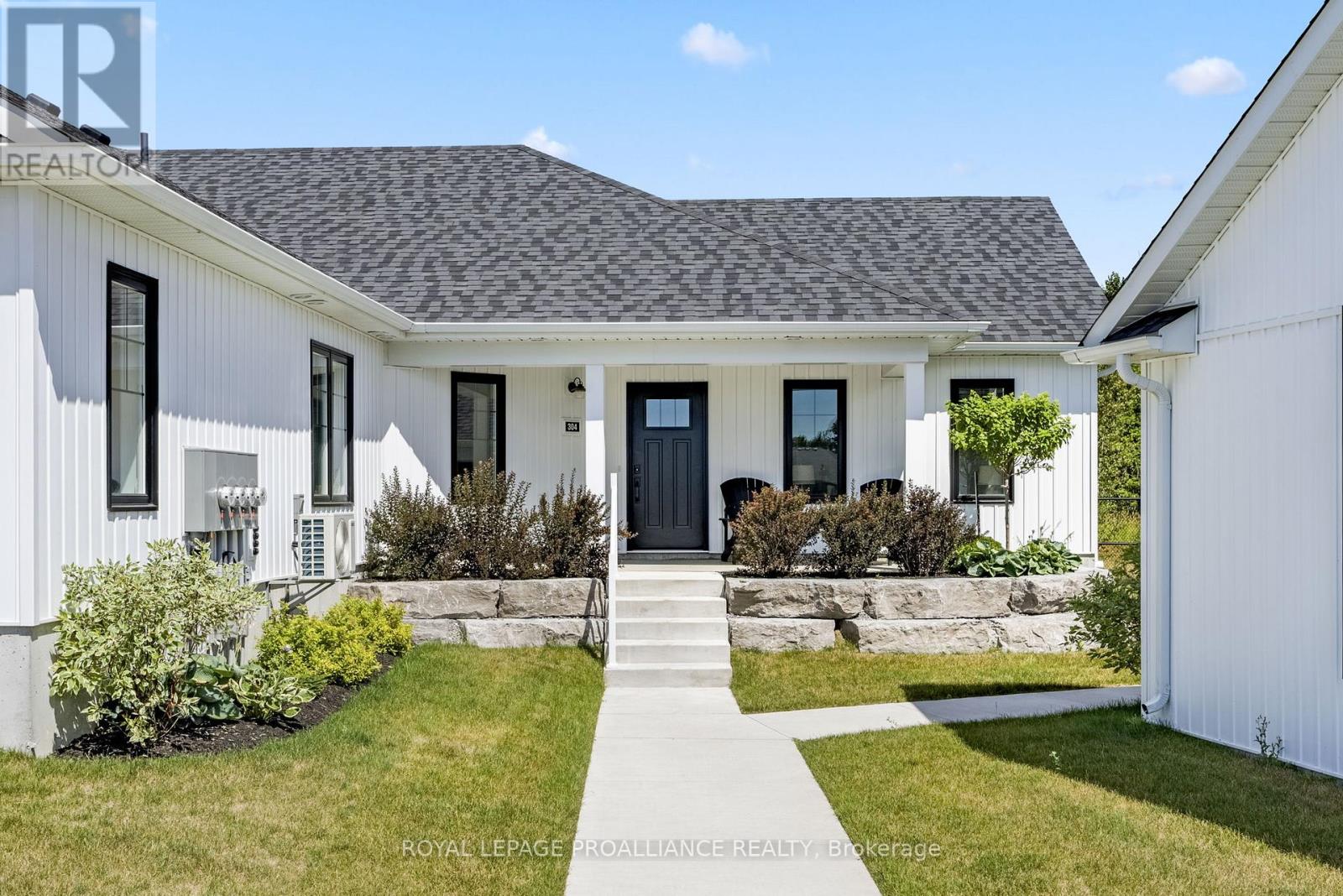 304 - 14 Meadowcreek Drive, Brighton, Ontario  K0K 1H0 - Photo 2 - X12240818