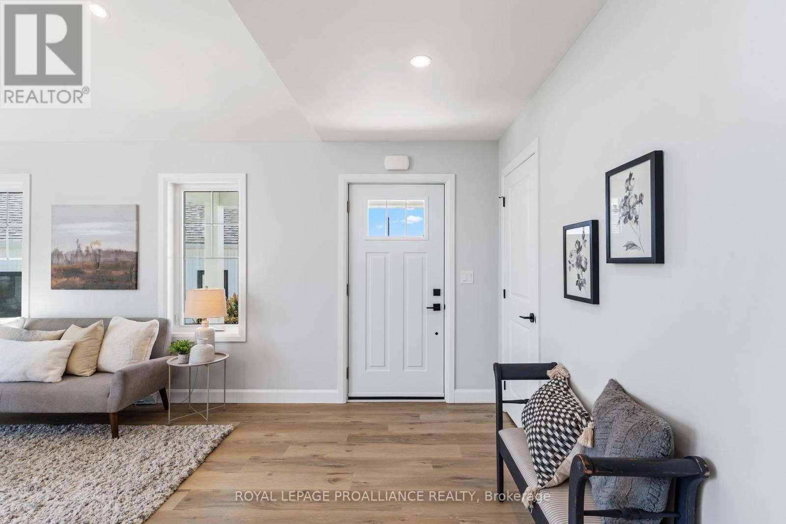 304 - 14 Meadowcreek Drive, Brighton, Ontario  K0K 1H0 - Photo 4 - X12240818