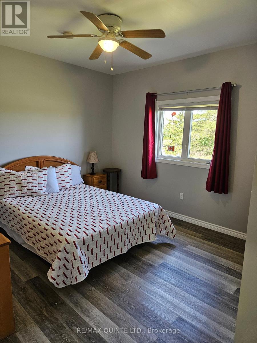 7 Clarke Road, Prince Edward County, Ontario  K0K 2T0 - Photo 14 - X12242131