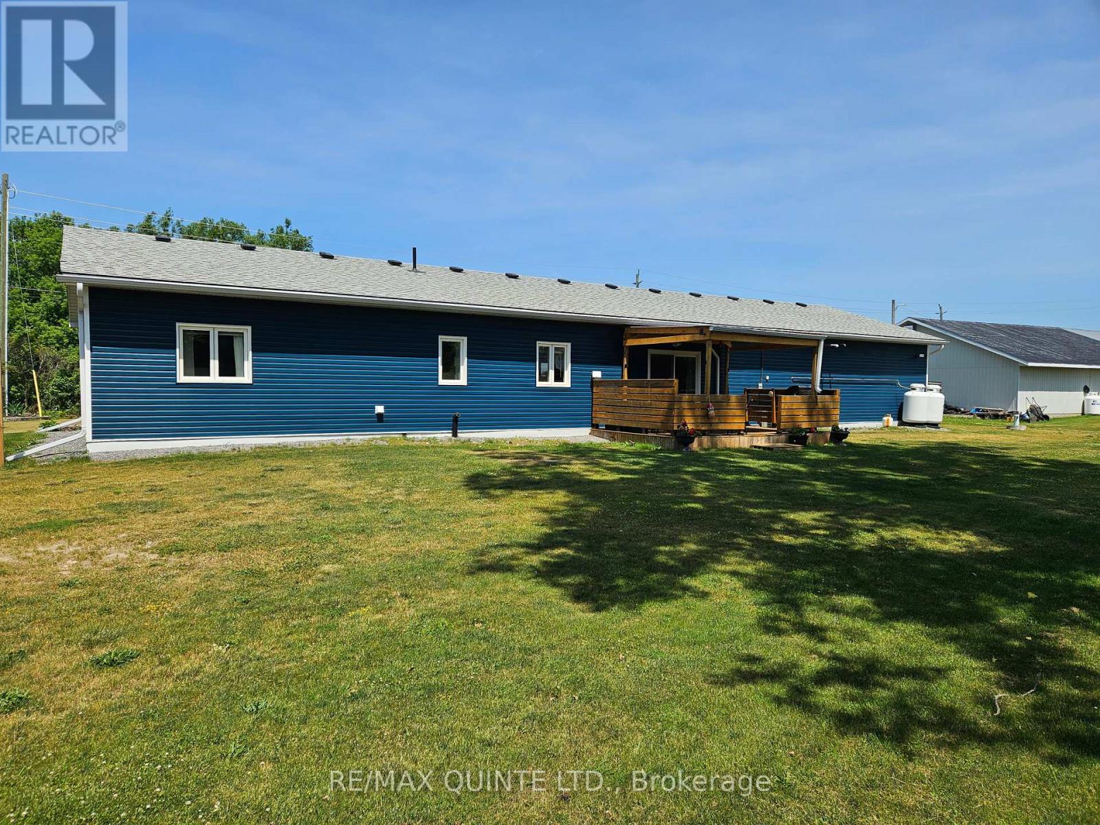 7 Clarke Road, Prince Edward County, Ontario  K0K 2T0 - Photo 17 - X12242131