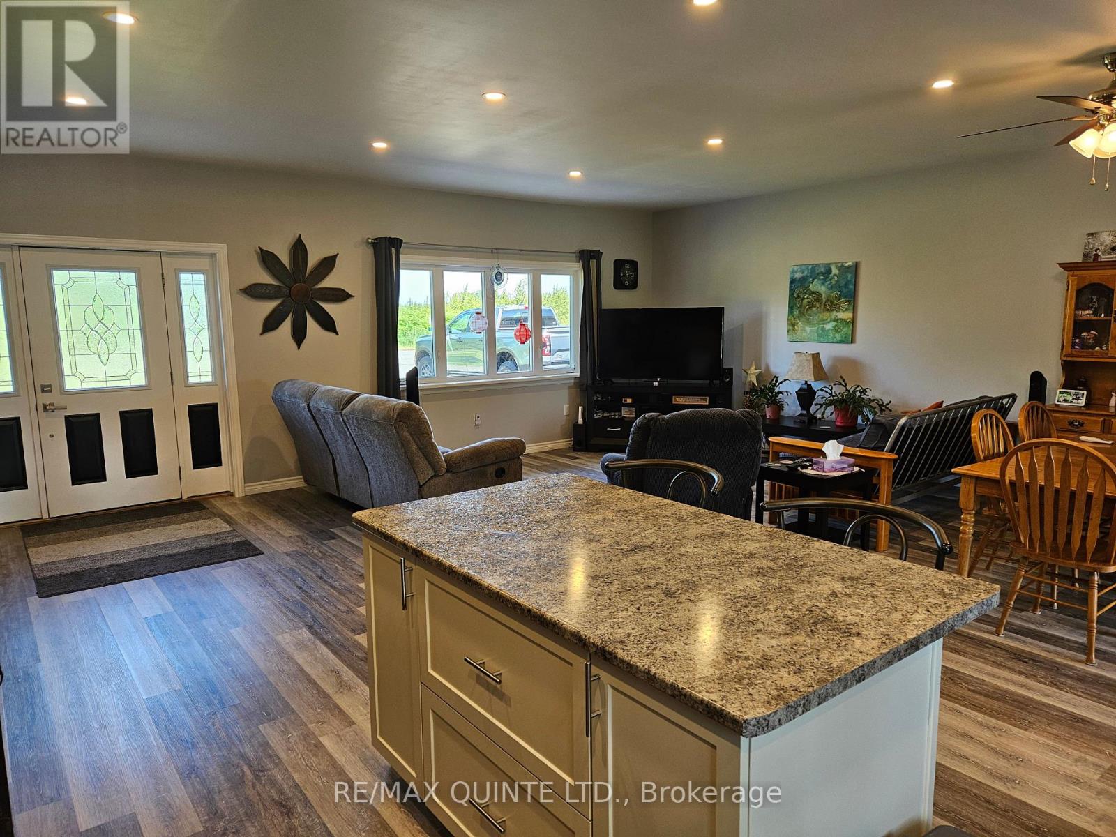 7 Clarke Road, Prince Edward County, Ontario  K0K 2T0 - Photo 7 - X12242131