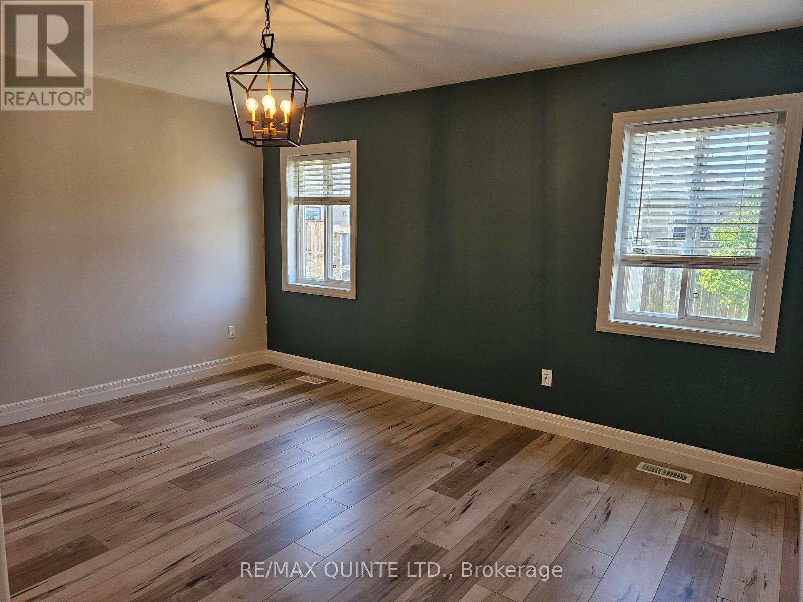 52 Mercedes Drive, Belleville, Ontario  K8N 0B7 - Photo 11 - X12242660