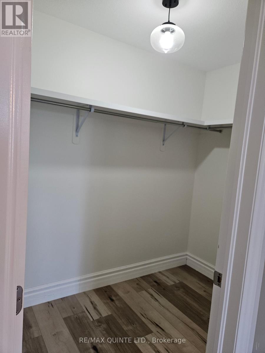 52 Mercedes Drive, Belleville, Ontario  K8N 0B7 - Photo 12 - X12242660