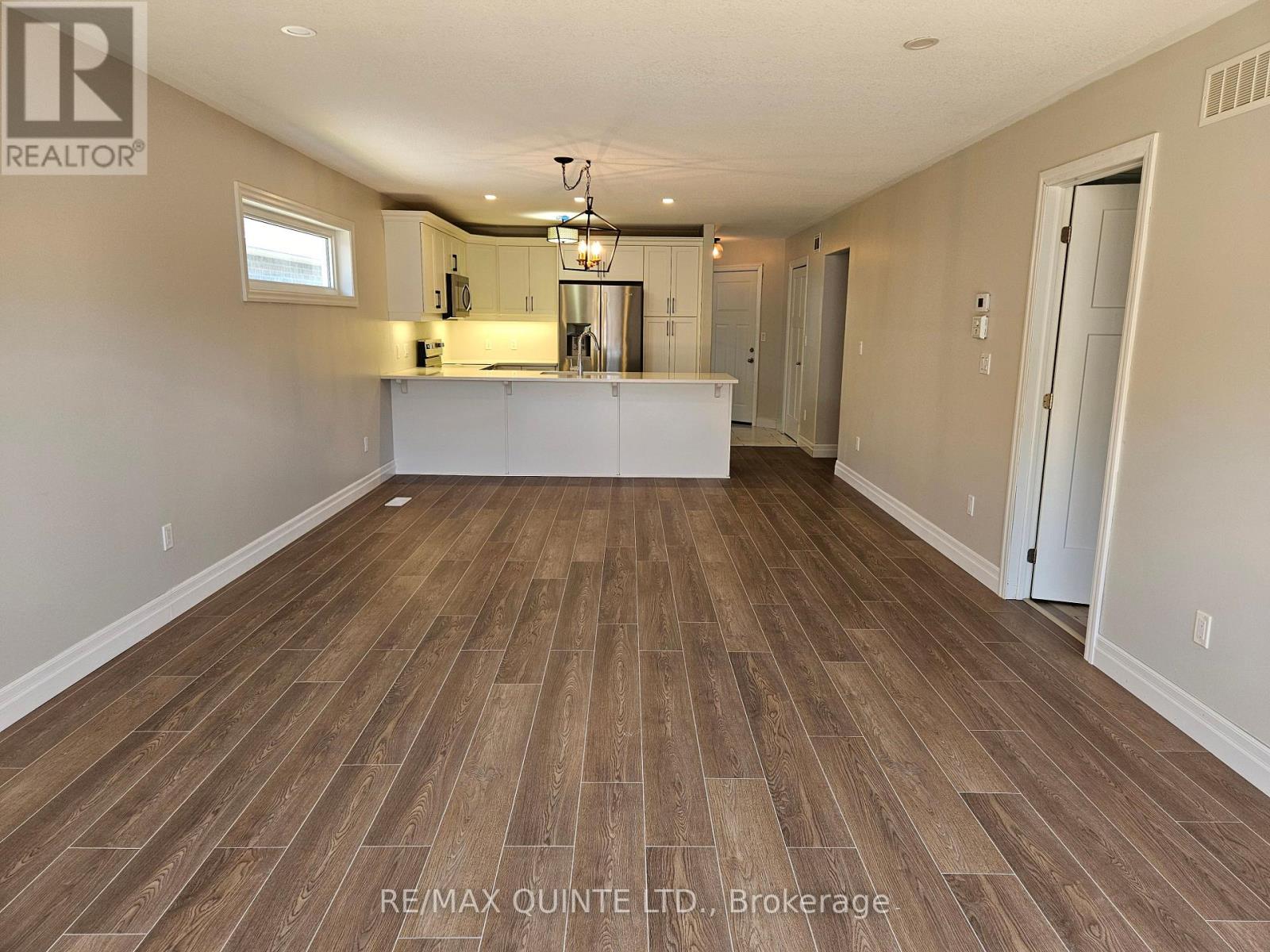 52 Mercedes Drive, Belleville, Ontario  K8N 0B7 - Photo 9 - X12242660
