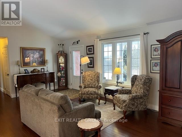 1047 Lazier Road, Tyendinaga, Ontario  K0K 3A0 - Photo 8 - X12242800