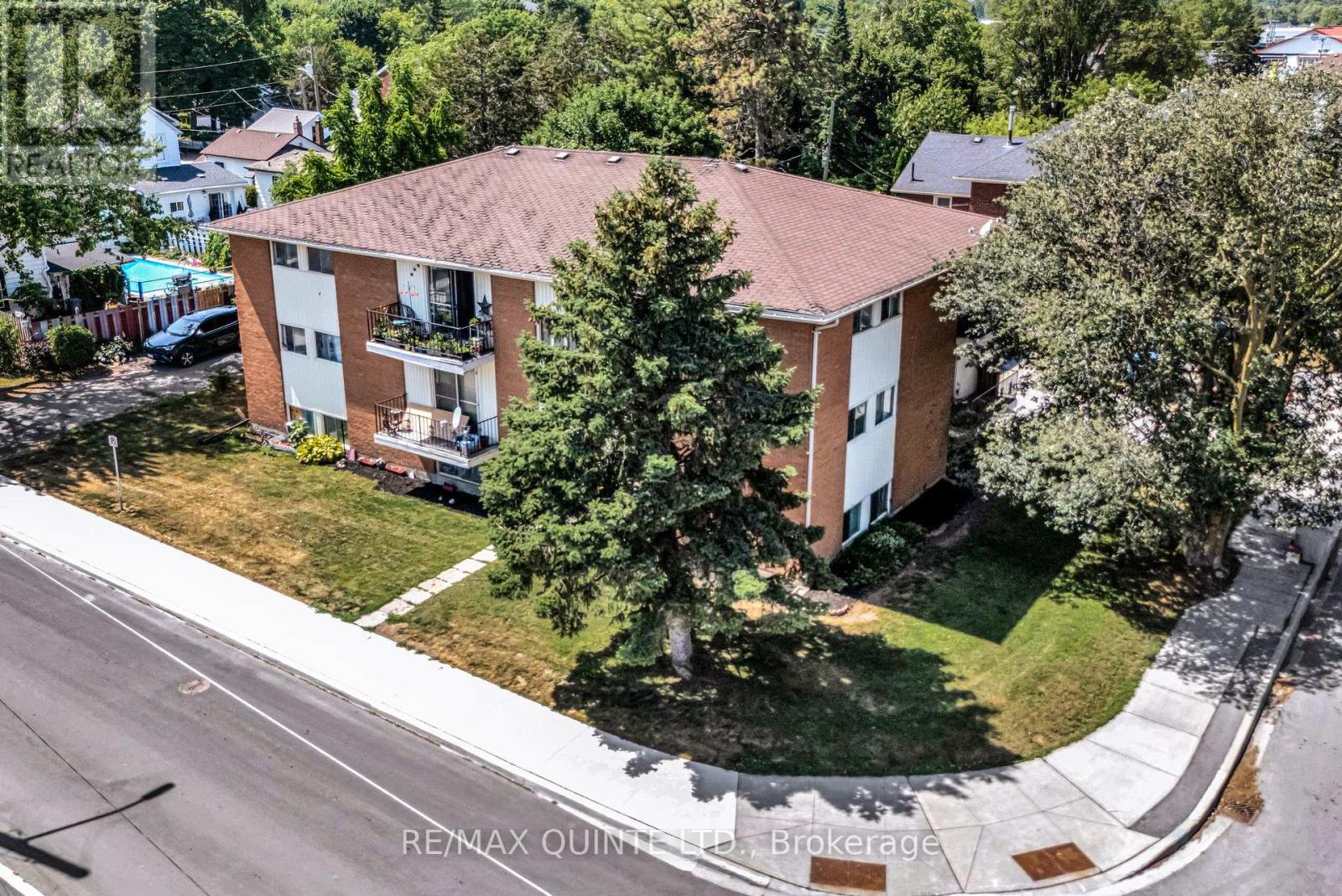 30 Henry Street, Belleville, Ontario  K8N 1N2 - Photo 9 - X12244933