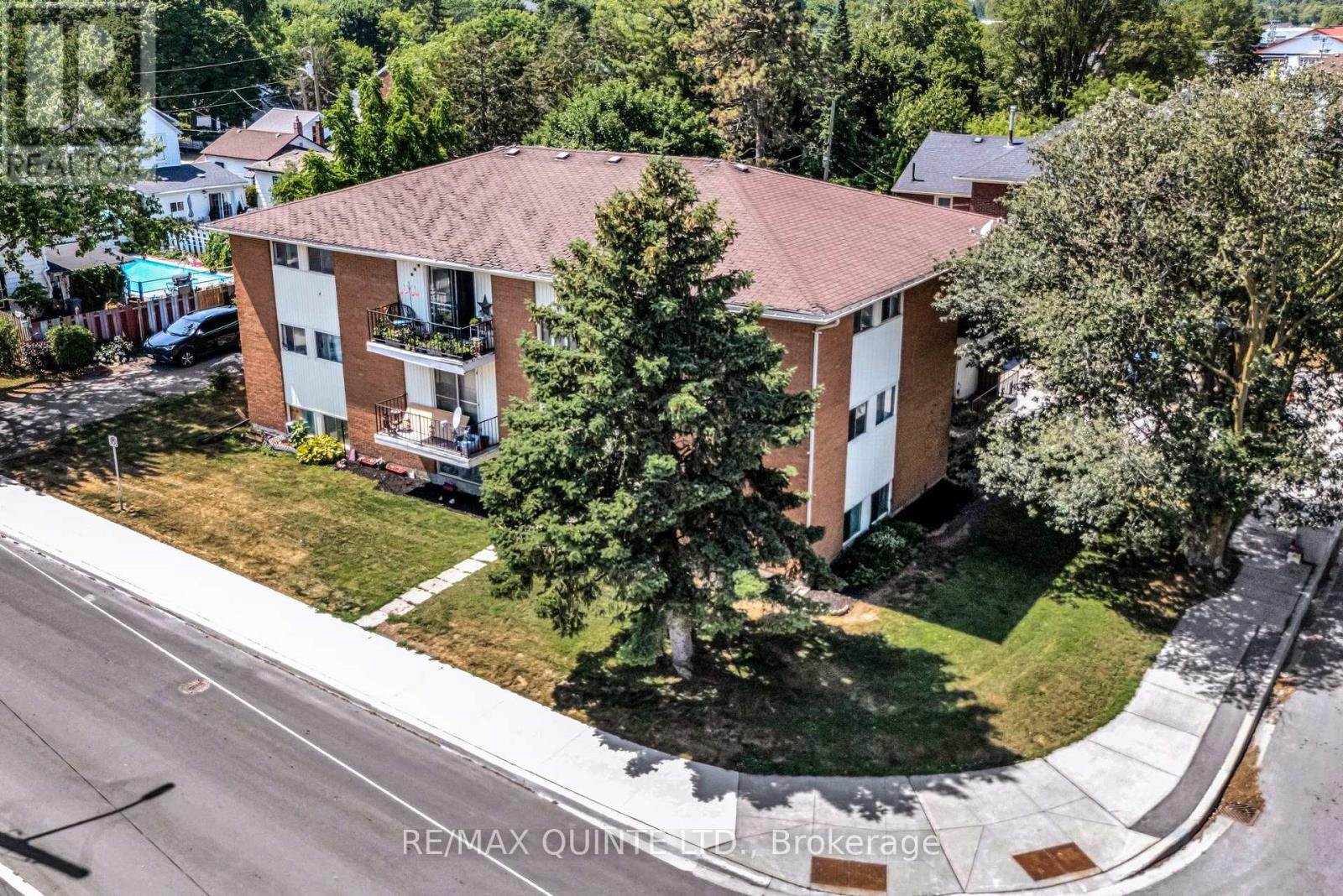 30 Henry Street, Belleville, Ontario  K8N 1N2 - Photo 9 - X12245217