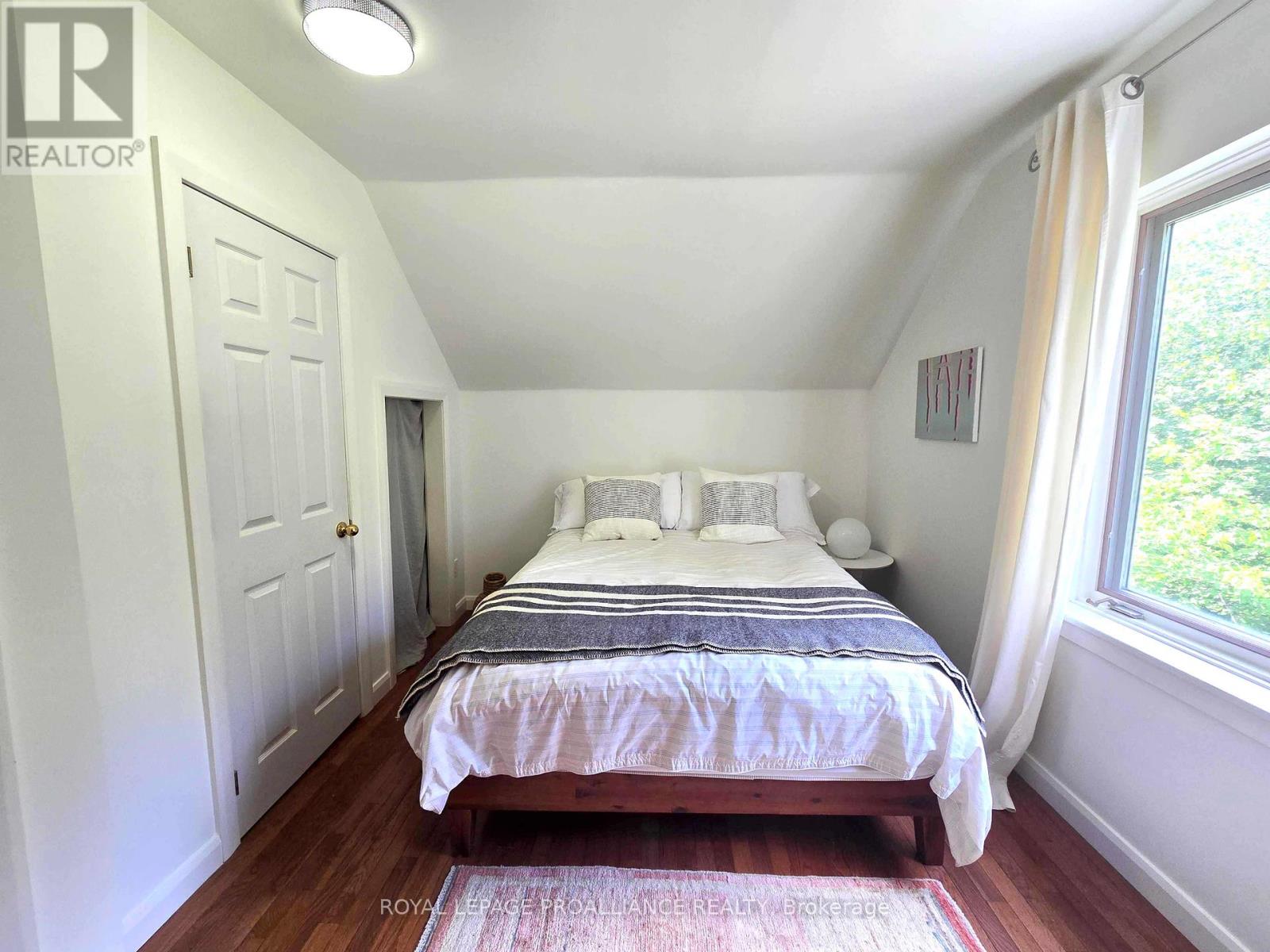 352 County Road 10, Prince Edward County, Ontario  K0K 2T0 - Photo 17 - X12245340
