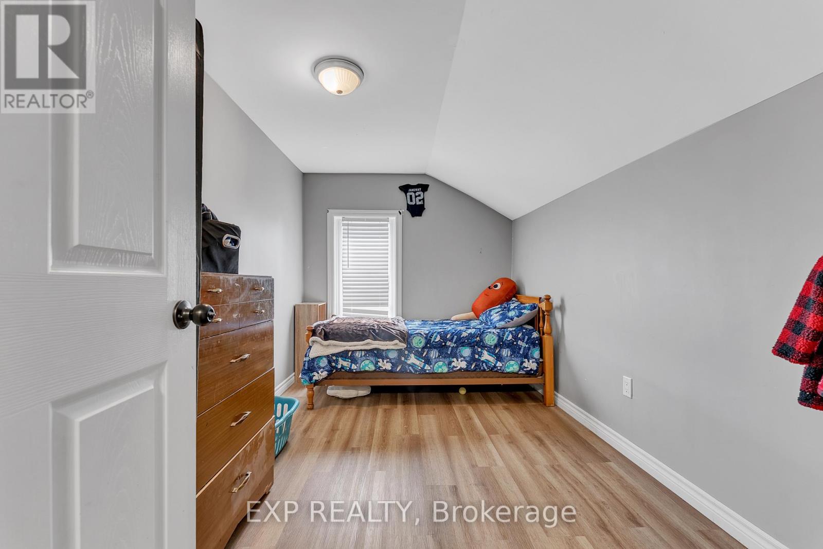113 Pleasant Drive, Greater Napanee, Ontario  K0K 2Z0 - Photo 11 - X12245415