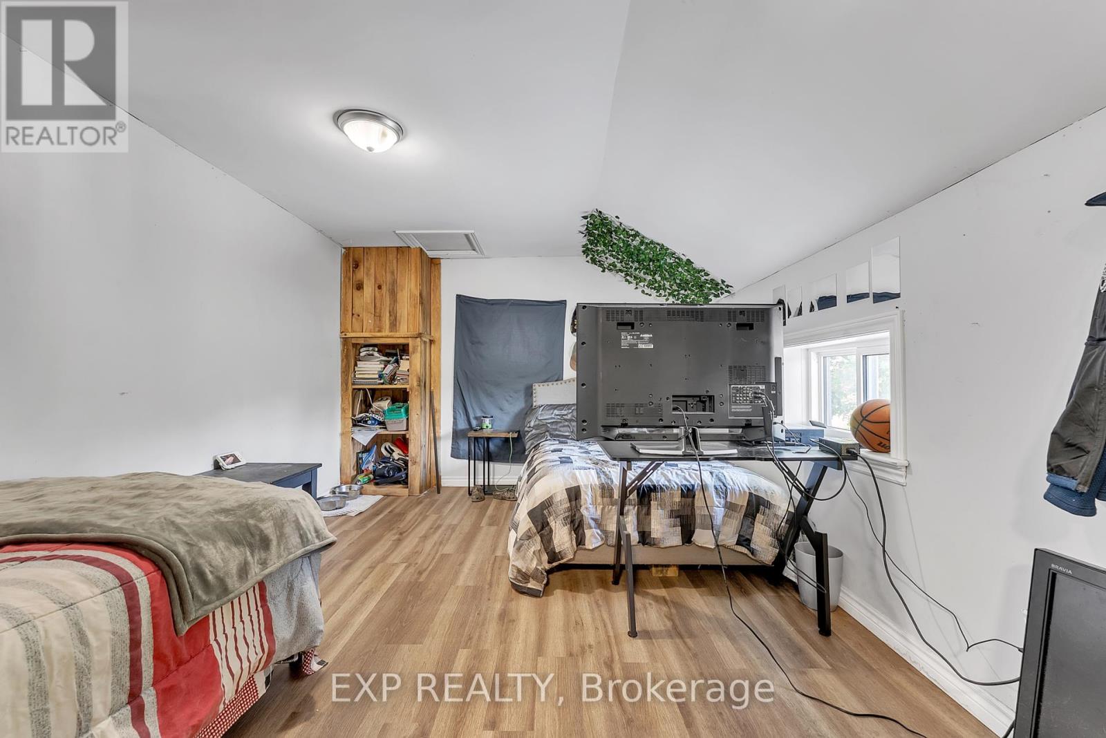 113 Pleasant Drive, Greater Napanee, Ontario  K0K 2Z0 - Photo 13 - X12245415