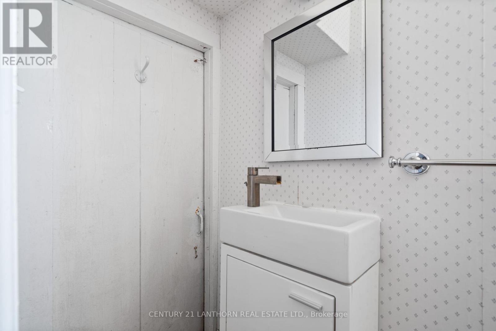 129 Cressy Lakeside Road, Prince Edward County, Ontario  K0K 2T0 - Photo 30 - X12246302