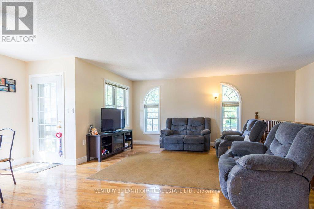 27 Bursthall Street, Marmora And Lake, Ontario  K0K 2M0 - Photo 11 - X12246484