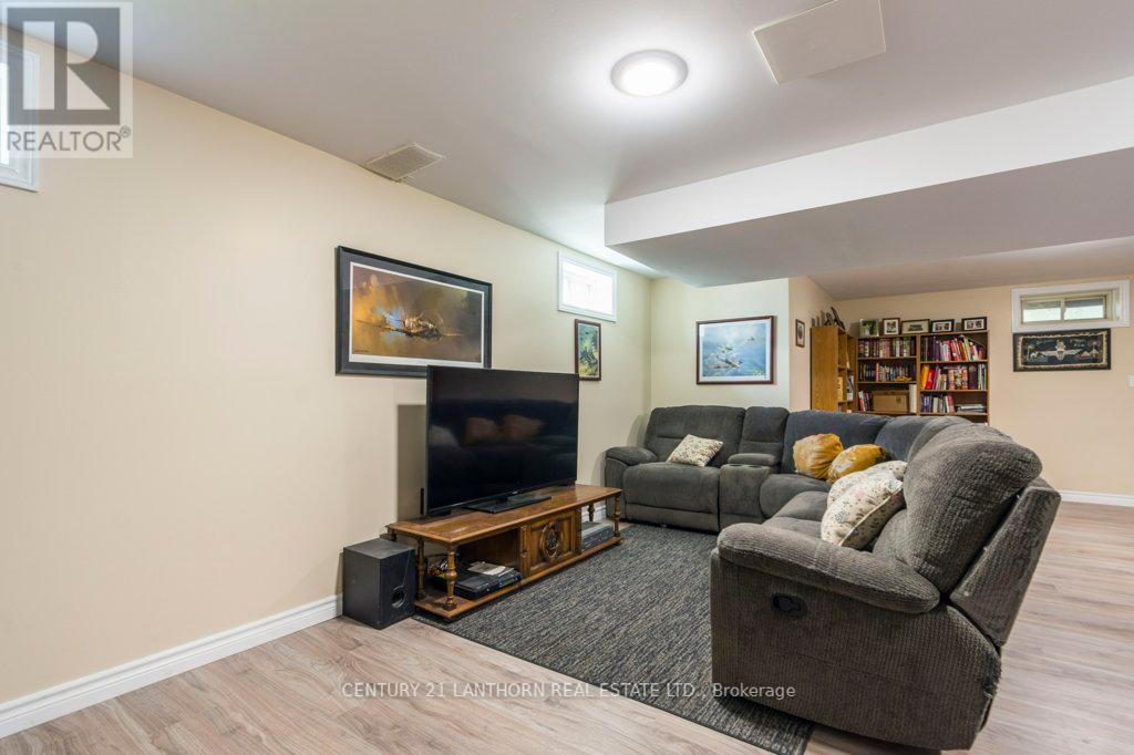 27 Bursthall Street, Marmora And Lake, Ontario  K0K 2M0 - Photo 19 - X12246484