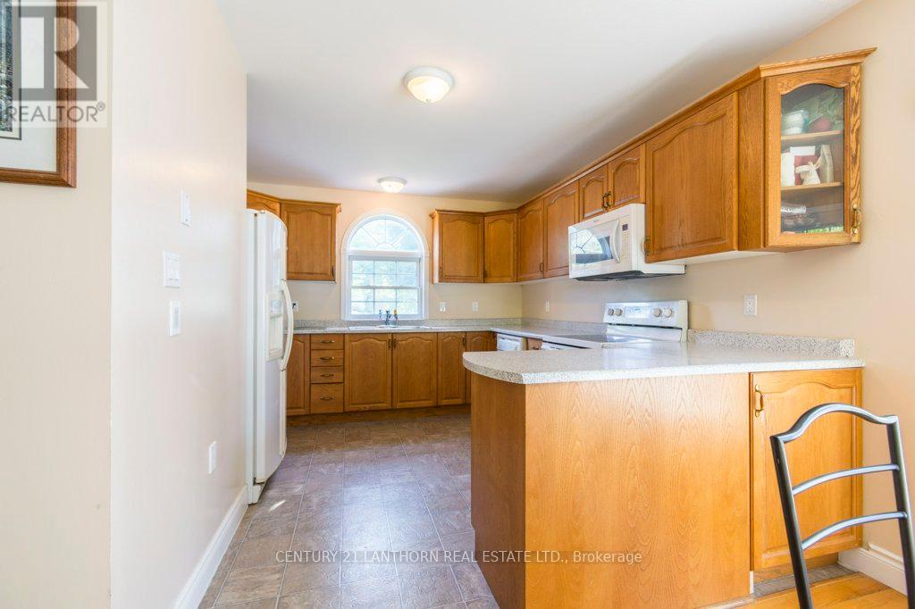 27 Bursthall Street, Marmora And Lake, Ontario  K0K 2M0 - Photo 6 - X12246484