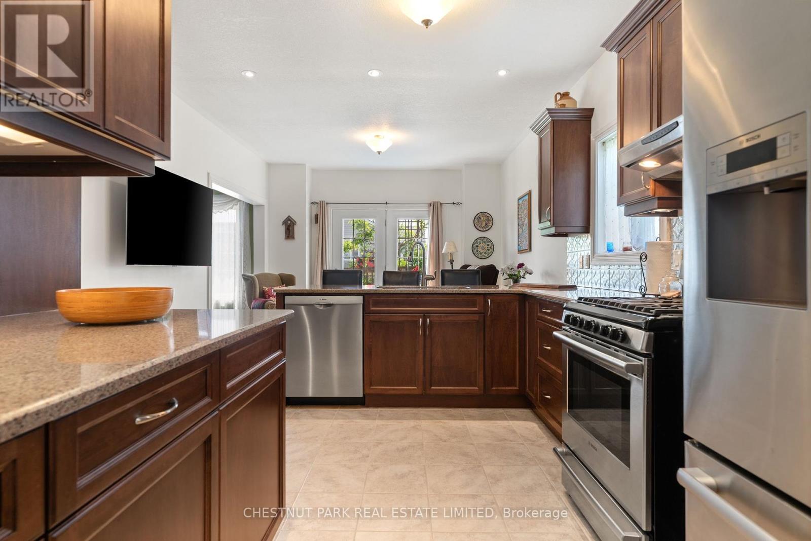 68 Maplehurst Crescent, Prince Edward County, Ontario  K0K 3L0 - Photo 10 - X12246626