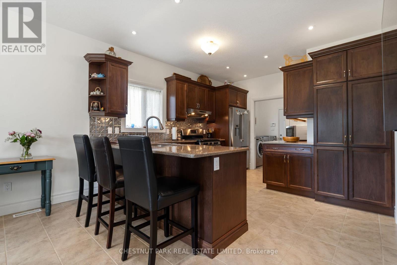 68 Maplehurst Crescent, Prince Edward County, Ontario  K0K 3L0 - Photo 11 - X12246626