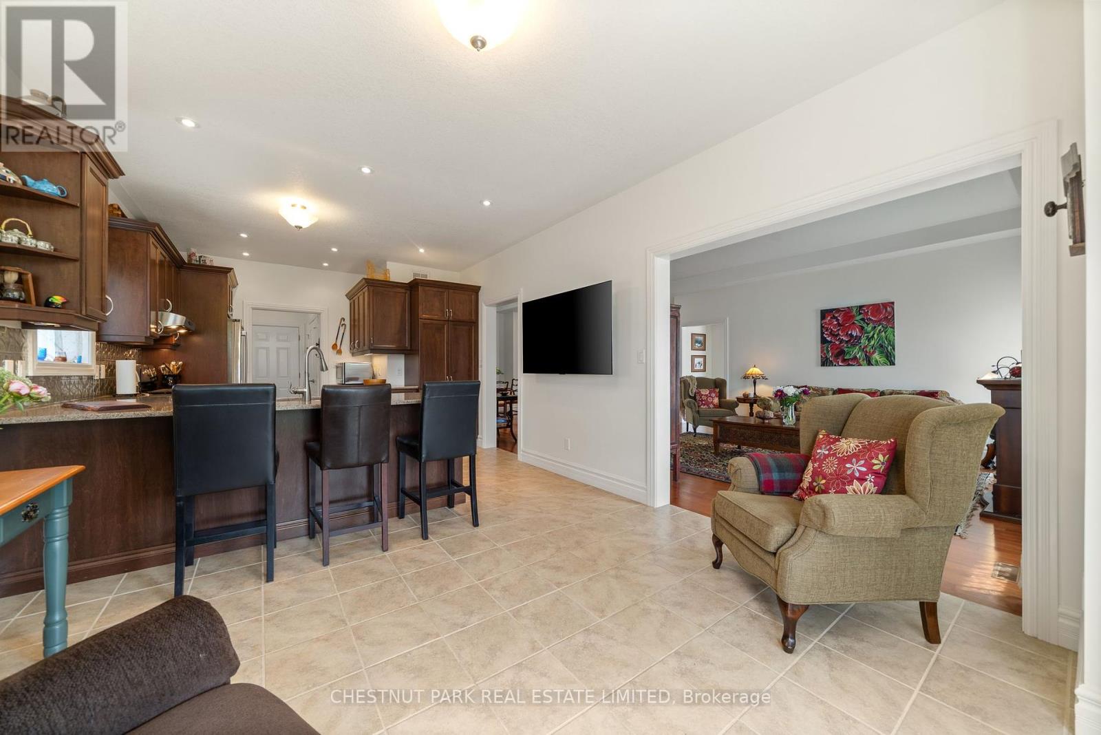 68 Maplehurst Crescent, Prince Edward County, Ontario  K0K 3L0 - Photo 12 - X12246626