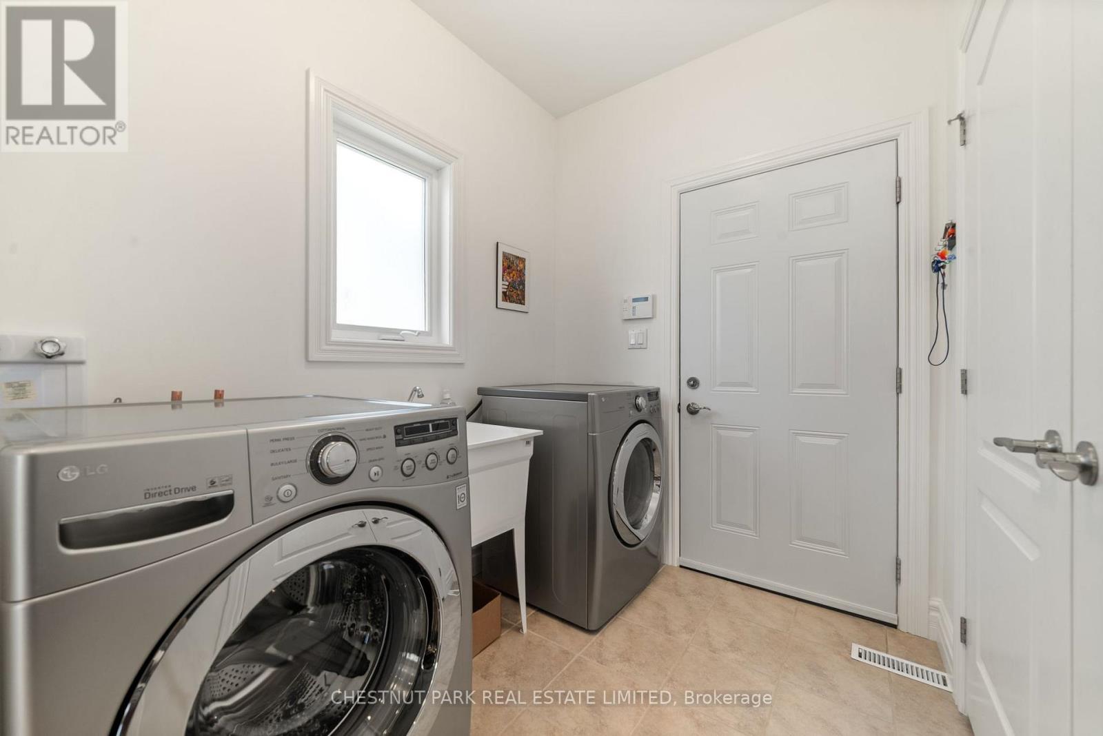 68 Maplehurst Crescent, Prince Edward County, Ontario  K0K 3L0 - Photo 19 - X12246626